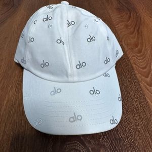 alo yoga off duty cap